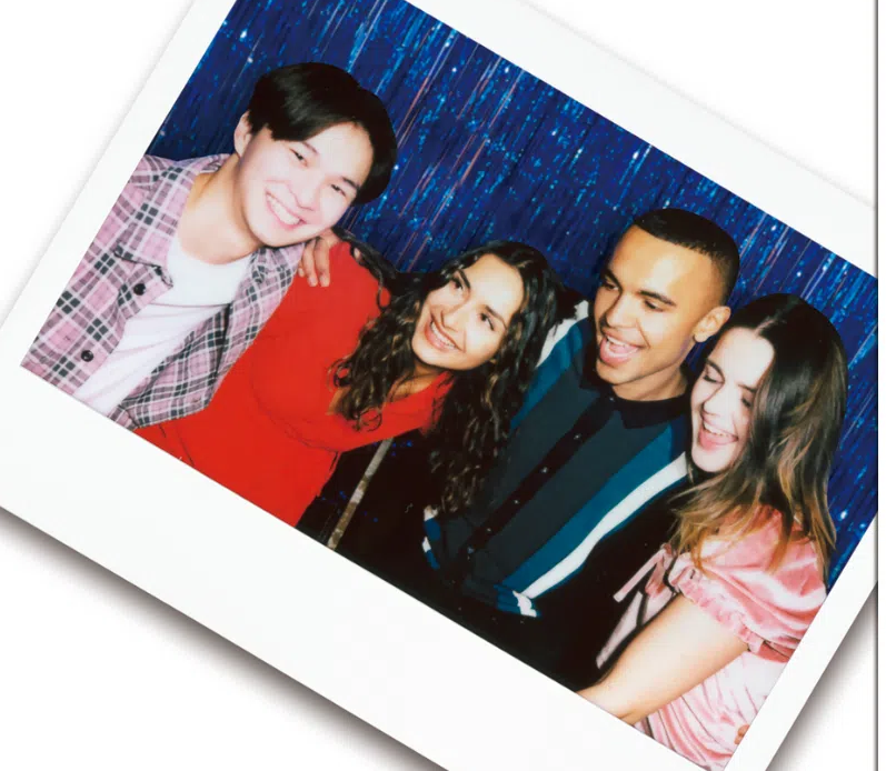 Fujifilm instax wide instant film met groepsfoto