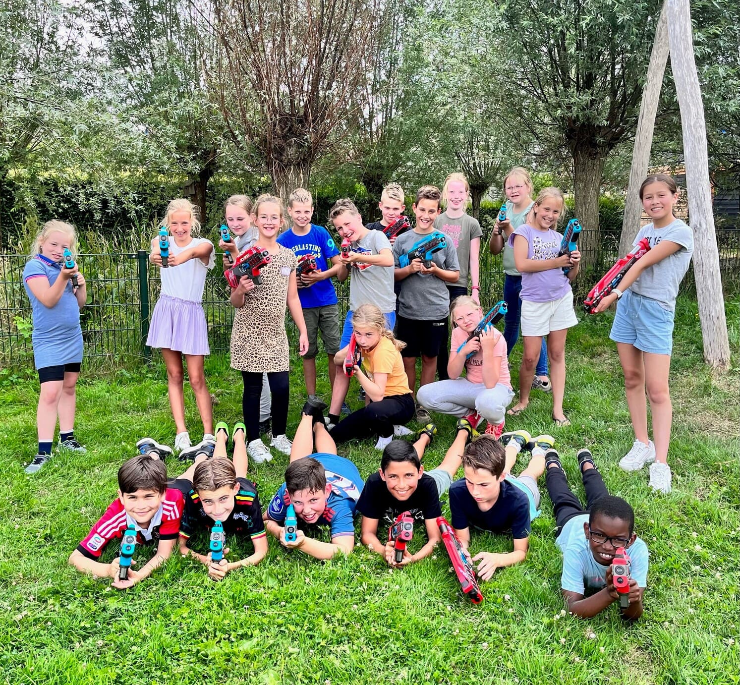 Kinderfeestje zelf organiseren een groep kinderen op een feestje