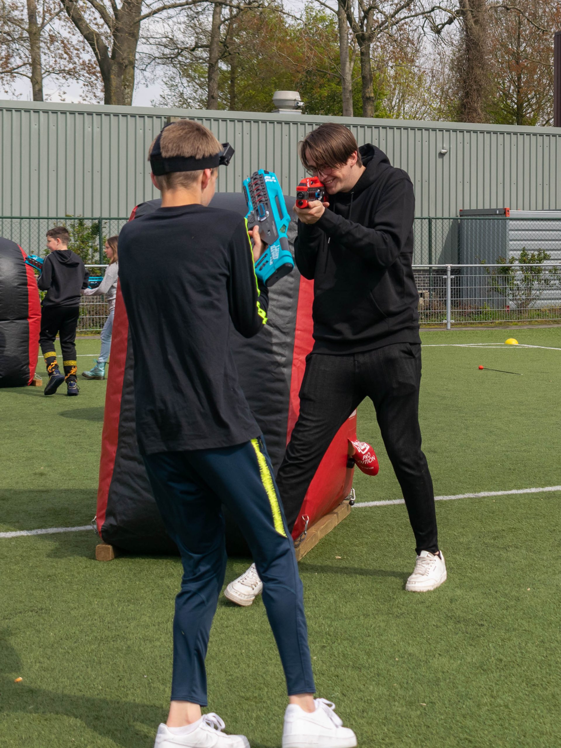 King of the hill spelen als spelvorm of spelvariant bij lasergamen met twee kinderen