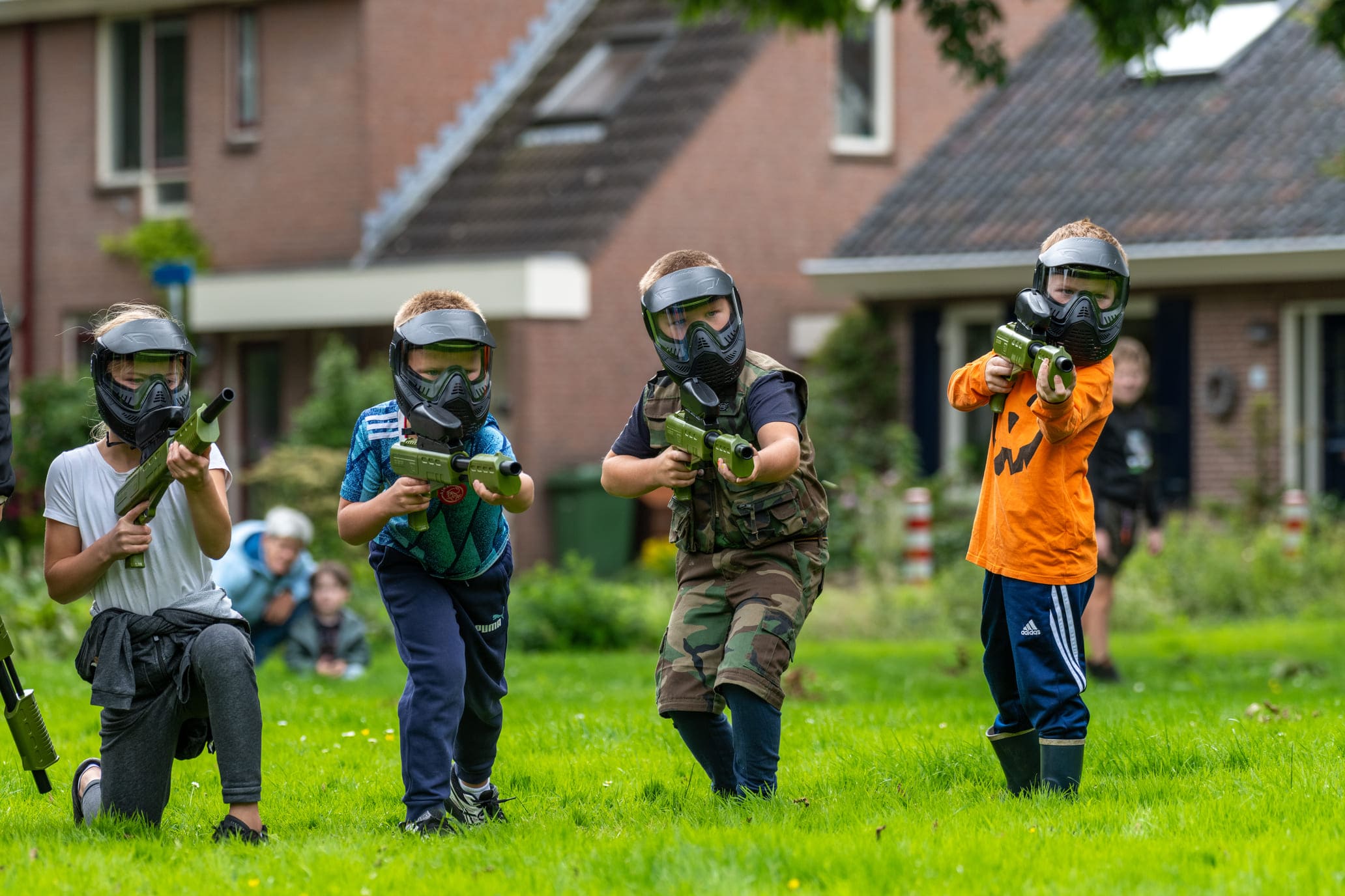 Welke kleding heb je nodig bij paintball schieten bij paintball met een masker in paintball