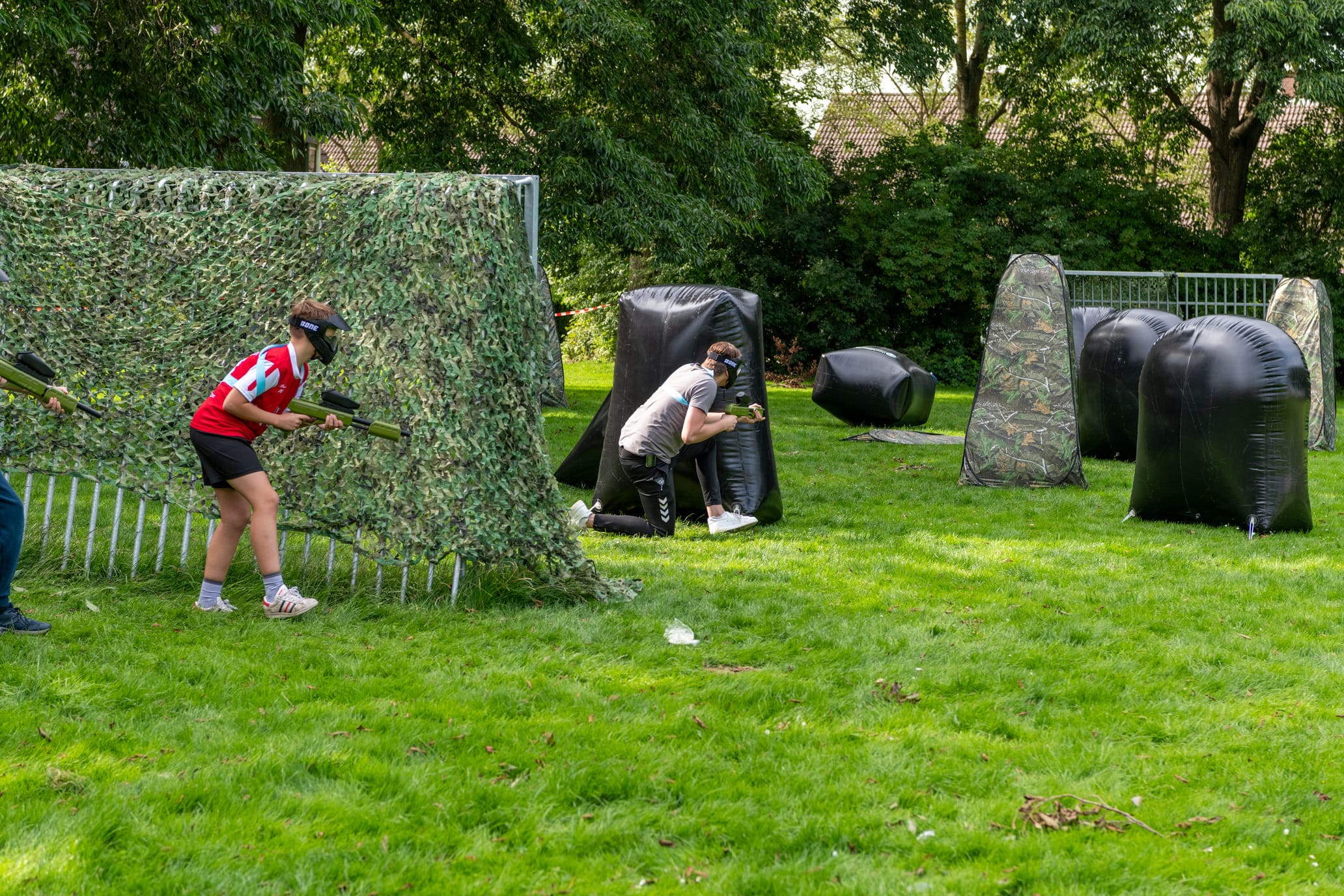Vanaf welke leeftijd paintballen op een veldje met obstakels
